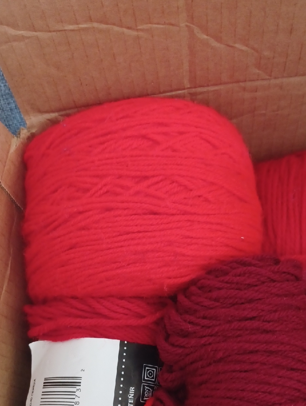 Acrylic Yarn Bundle (Reds) - Picture 5 of 5